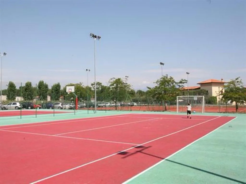 Sports and Entertainment, Resort The Garda Village, Milan