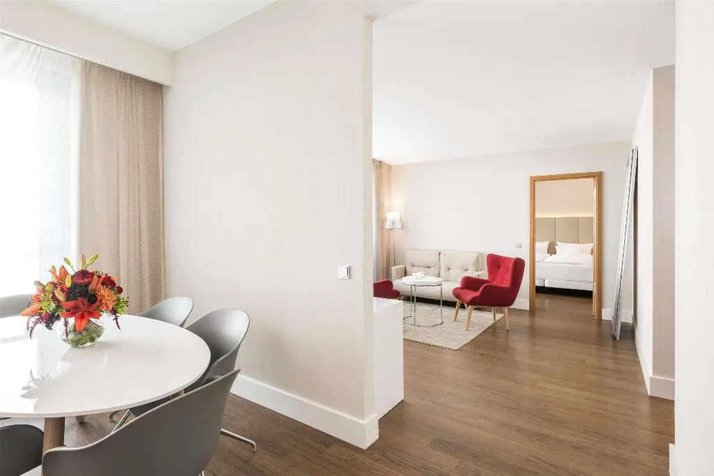 Room, NH Collection Berlin Mitte Friedrichstrasse, Berlin