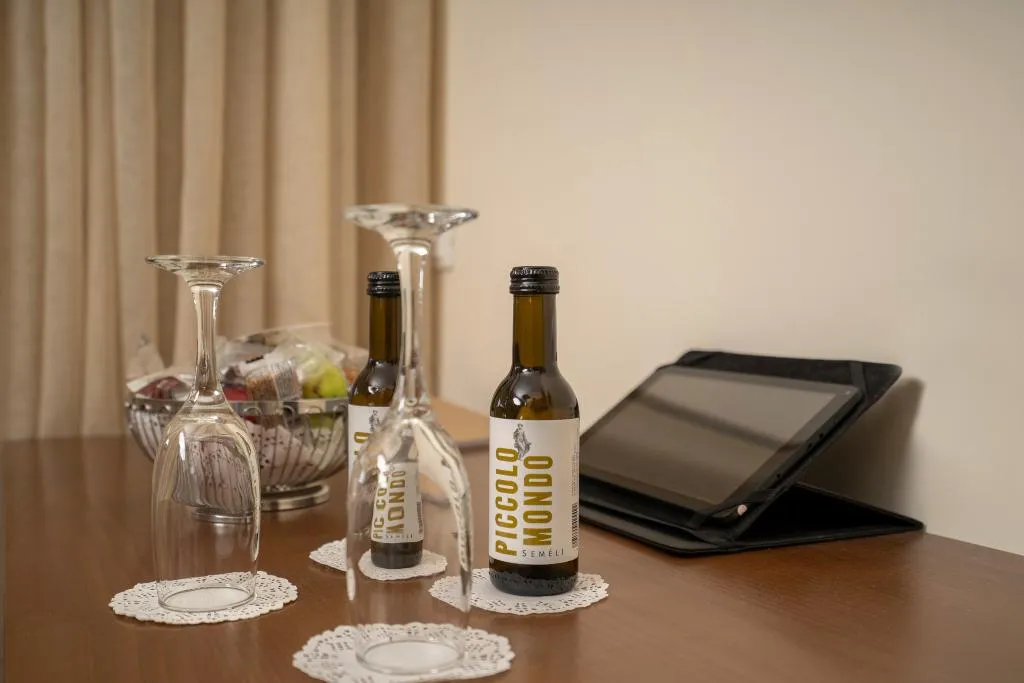 JUNIOR SUITE CAPACITY 3 Room, Art Hotel Debono, Corfu