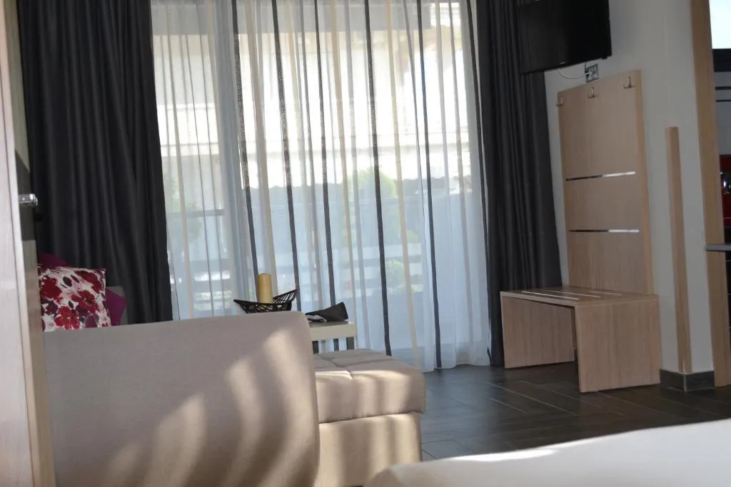 SUITE CLASSIC Room, Amalia Center, Thessaloniki