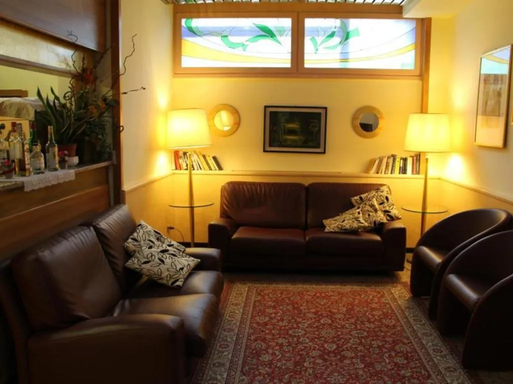 Lobby, Hotel Lugano, Milan