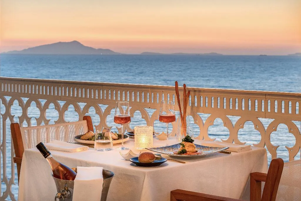 Restaurant, Hotel Mediterraneo Sorrento, Naples