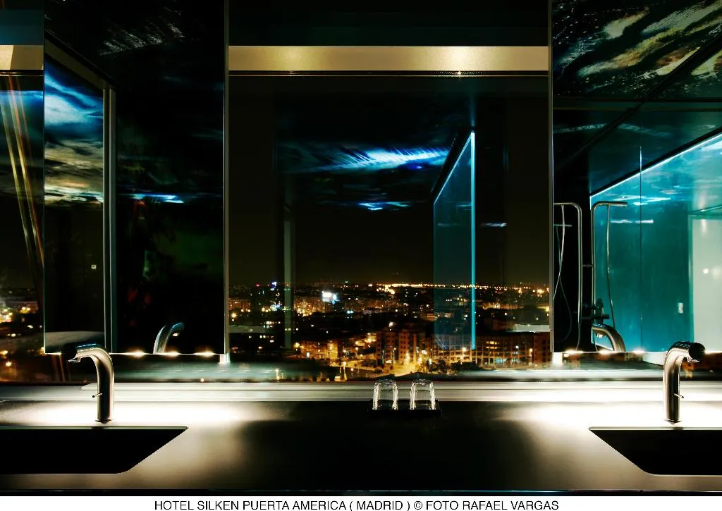 SUITE EXECUTIVE Room, Puerta America Madrid, Madrid