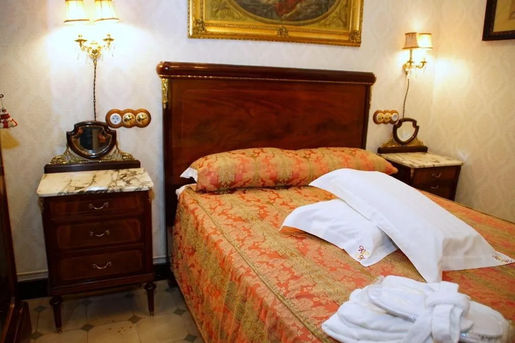 Room, Sitges Royal Rooms, Costa Brava
