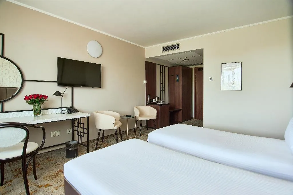 TWIN CLASSIC Room, Metropolo By Golden Tulip, Krakow