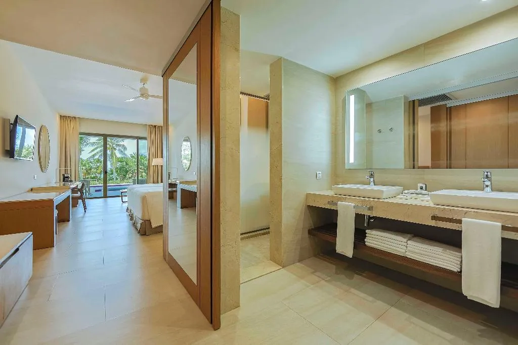 JUNIOR SUITE PREMIUM Room, Barcelo Maya Riviera, Cancun Area