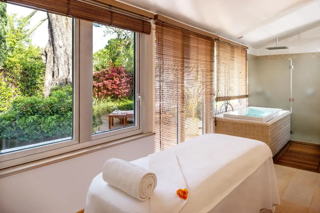 Sports and Entertainment, Grand Hotel Excelsior Vittoria Spa, Naples