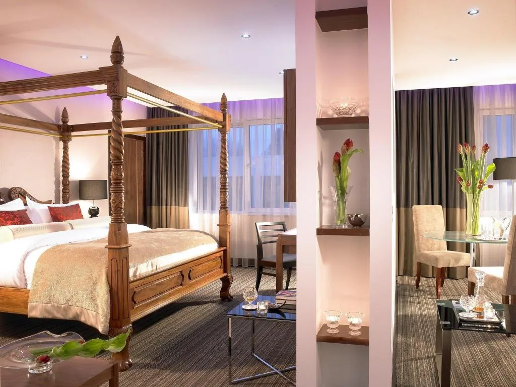 Room, Rochestown Park, Cork