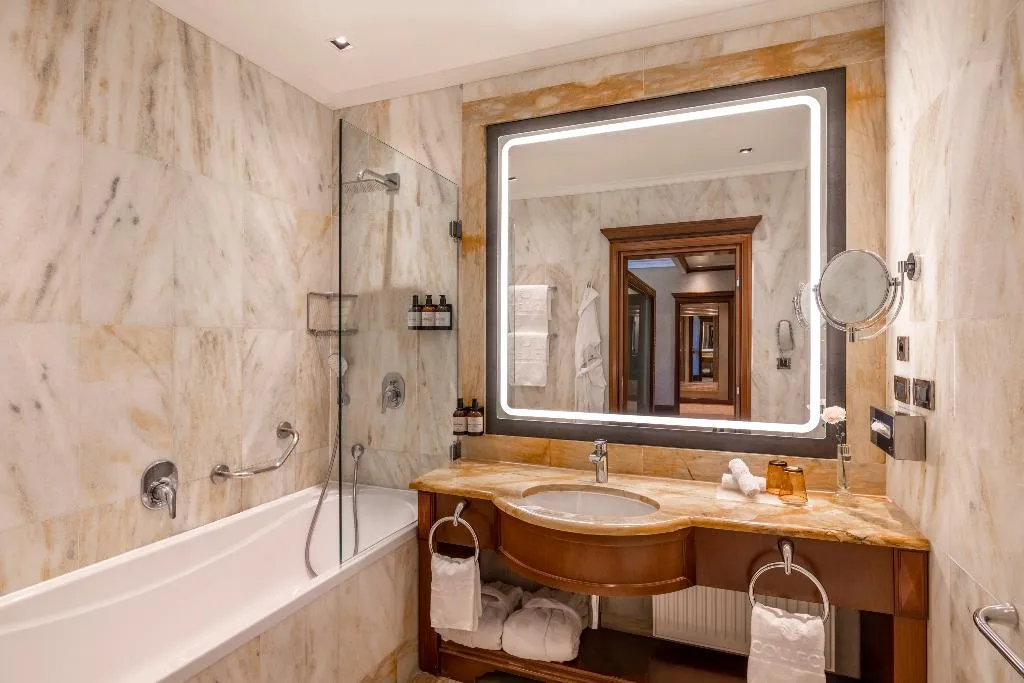 JUNIOR SUITE STANDARD Room, NH Collection Prague Carlo IV, Prague