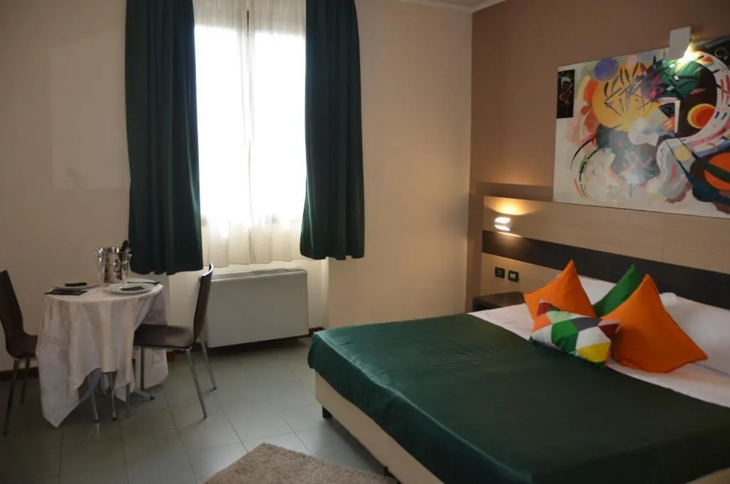 DOUBLE STANDARD Room, Alba, Rome