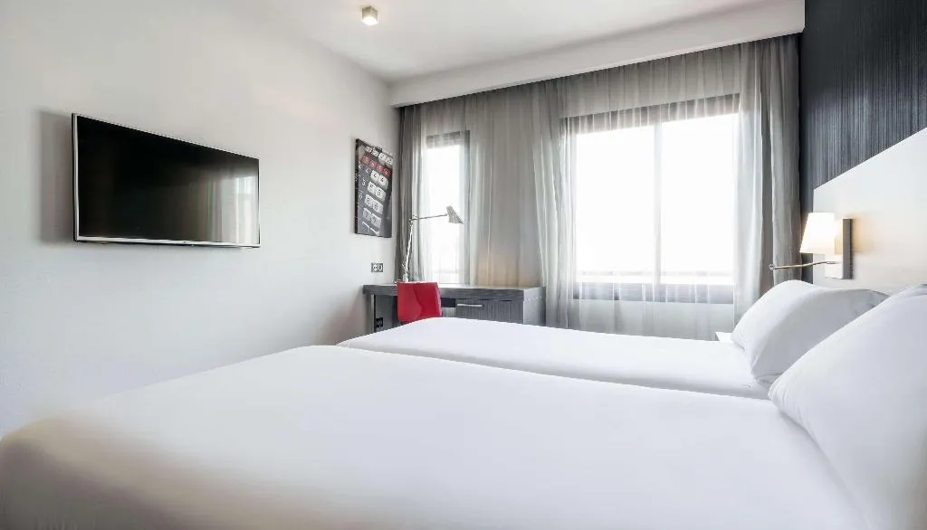 Room, Ilunion Suites Madrid, Madrid