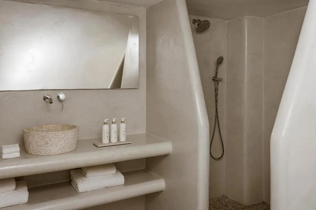 JUNIOR SUITE STANDARD Room, Aqua Luxury Suites, Santorini