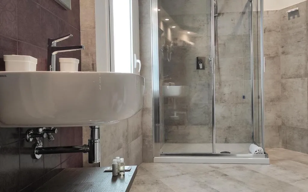 DOUBLE SINGLE USE DELUXE SEA VIEW Room, Grand Hotel Faraglioni, Catania