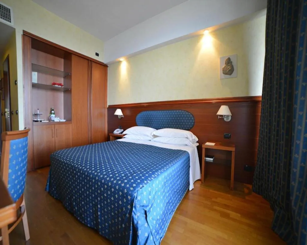 Double or Twin SUPERIOR SEA VIEW Room, Hotel Nettuno, Catania, Catania