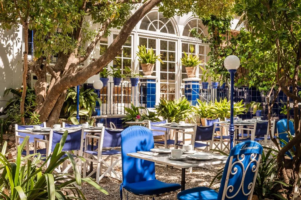 Restaurant, Medium Romantic, Costa Brava