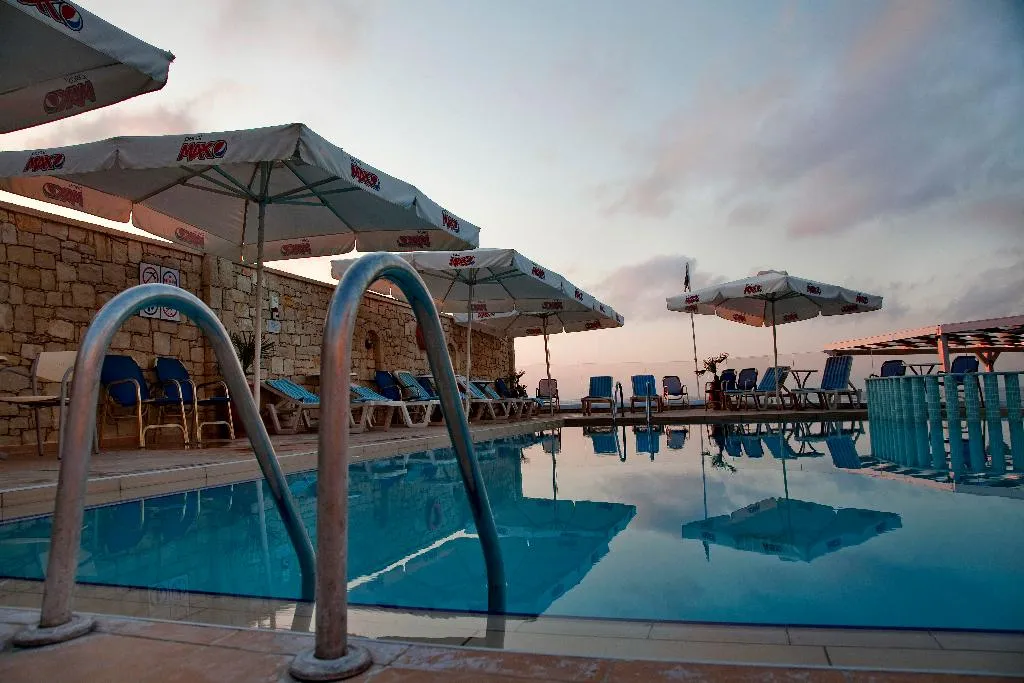 Pool, Jo An Beach, Crete