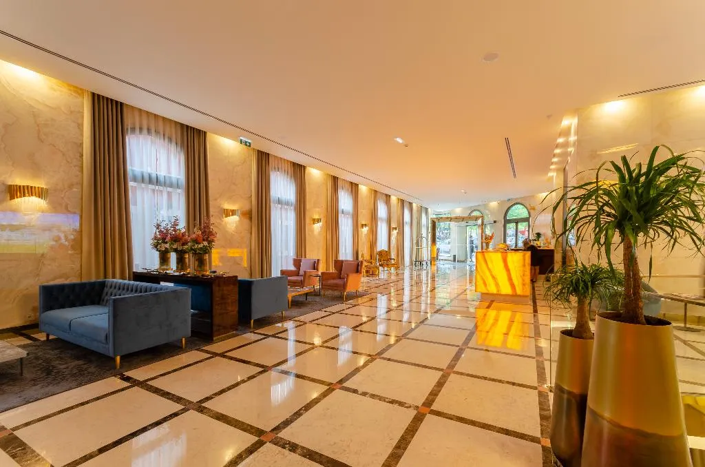 Lobby, Turim Boulevard, Lisbon