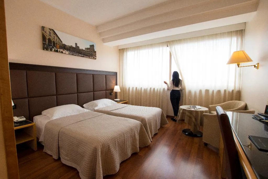 DOUBLE SINGLE USE STANDARD Room, Minerva, Florence
