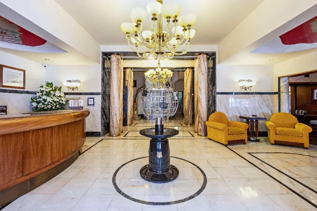 Lobby, Hotel Britania Art Deco, Lisbon