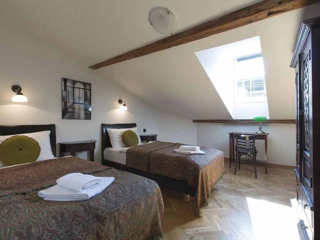 APARTMENT FOUR BEDROOMS Room, Antique Apartments Plac Szczepanski, Krakow