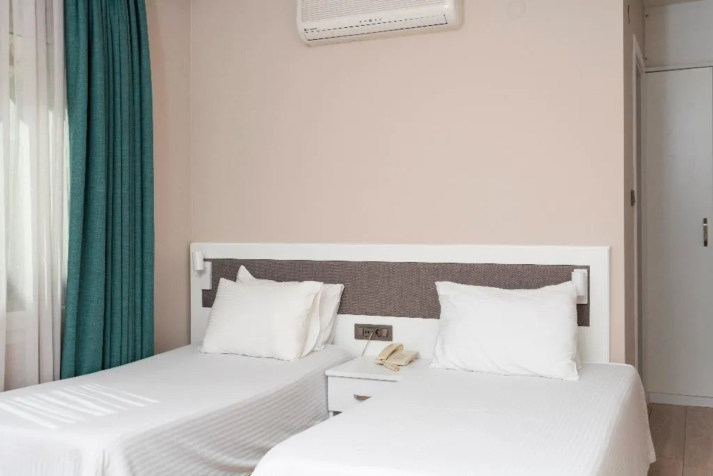 TWIN SUPERIOR Room, Bay Nihat Lale Otel, Izmir