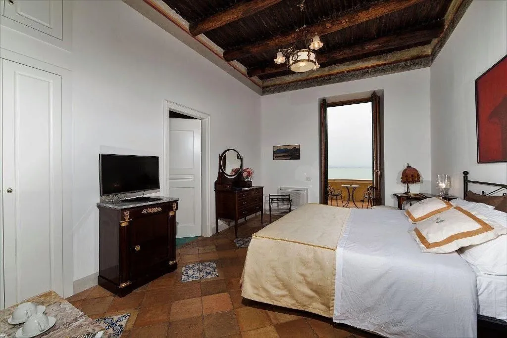 Room, Palazzo Suriano Amalfi Coast, Naples