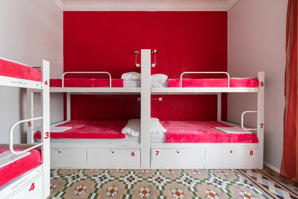 Bed in dormitory CAPACITY 8 Room, Red Nest, Valencia