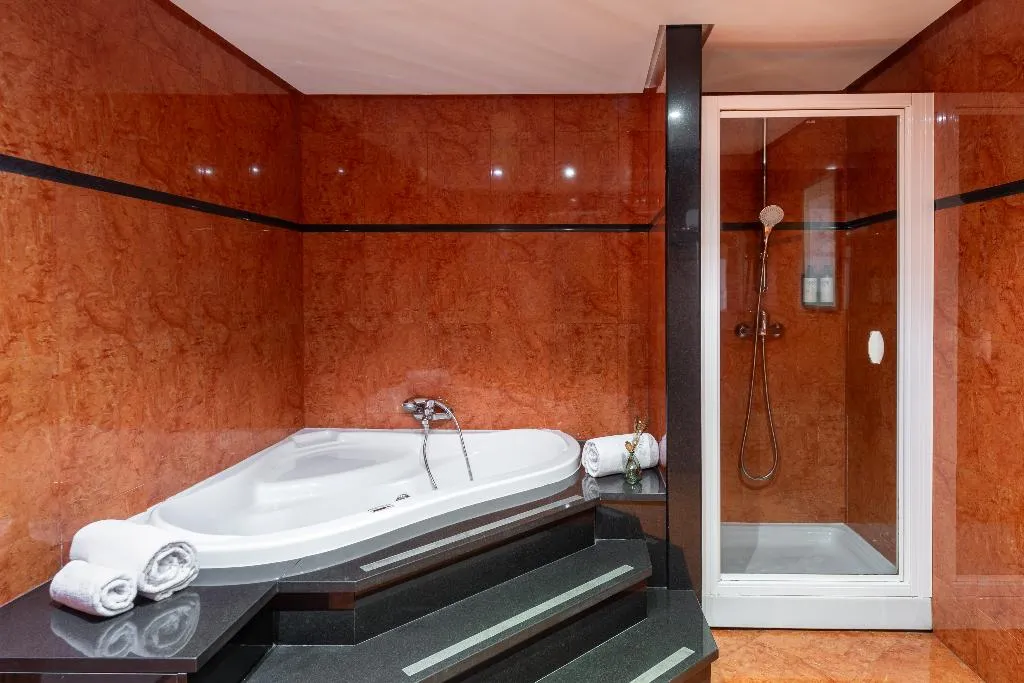 SUITE STANDARD Room, Madrid Alameda Aeropuerto Affiliated By Melia, Madrid