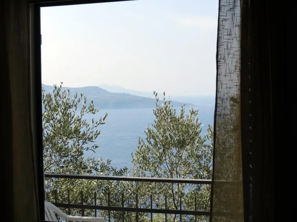 CHALET SEA VIEW CAPACITY 2 Room, Baia Serena, Naples