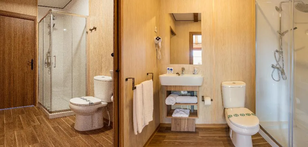 LODGE WITH JACUZZI Room, Magic Robin Hood Resort, Costa Blanca
