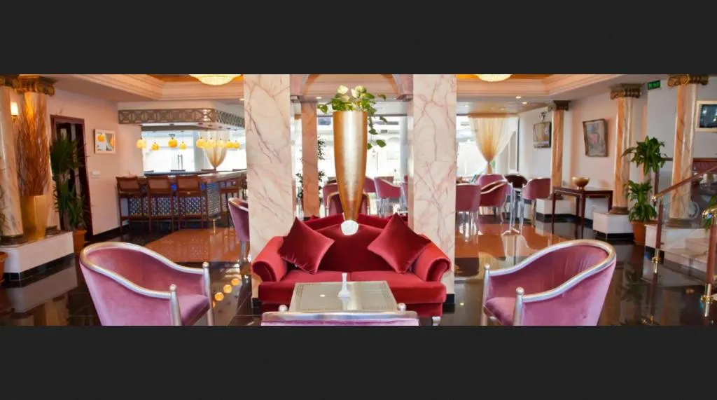 Bar, Cesar Palace Casino Hotel, Tunisia