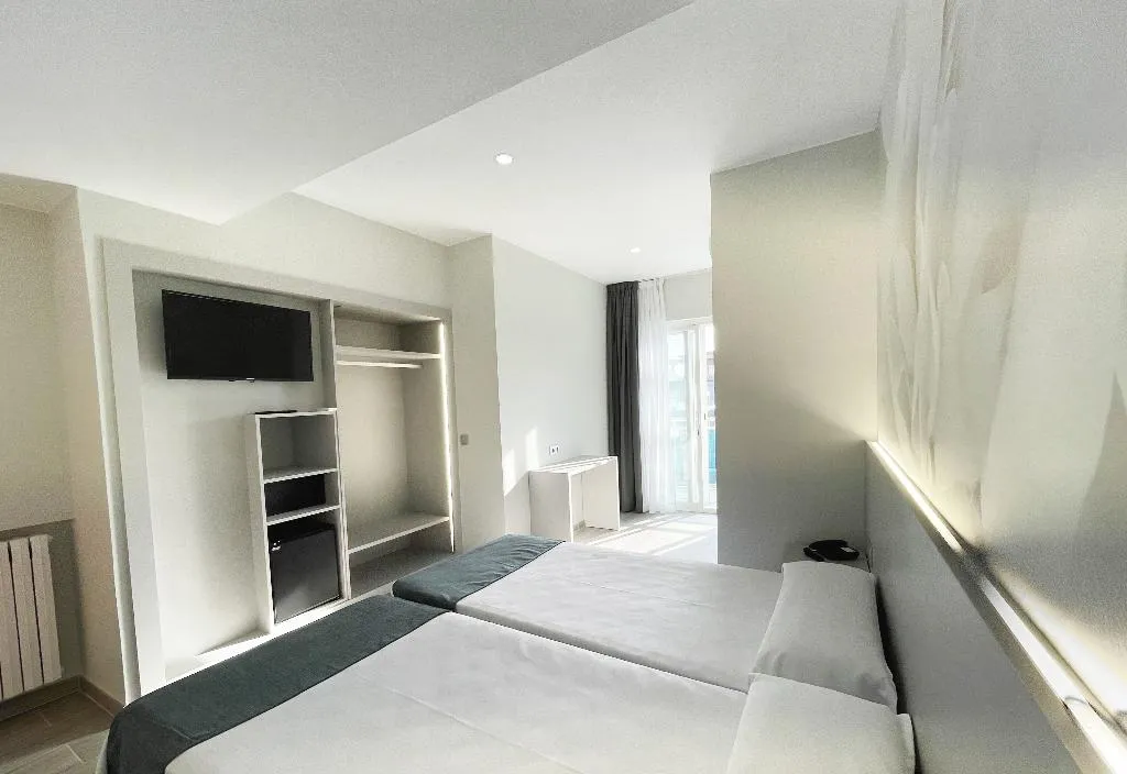 Double or Twin SUPERIOR Room, Maria del Mar, Costa Brava