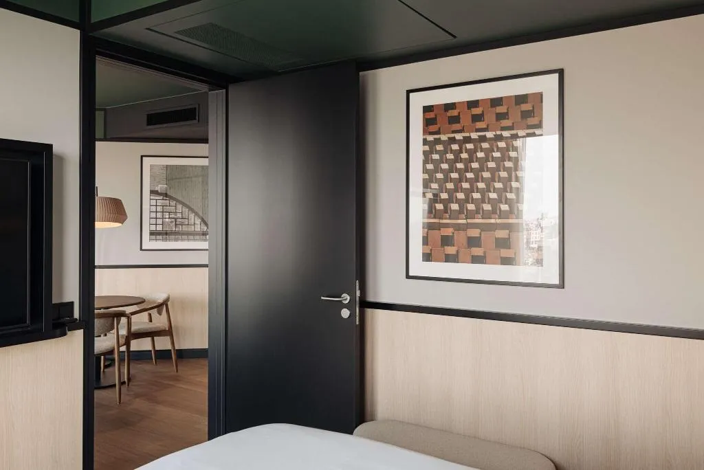 Room, DoubleTree by Hilton Amsterdam Centraal Station, Amsterdam