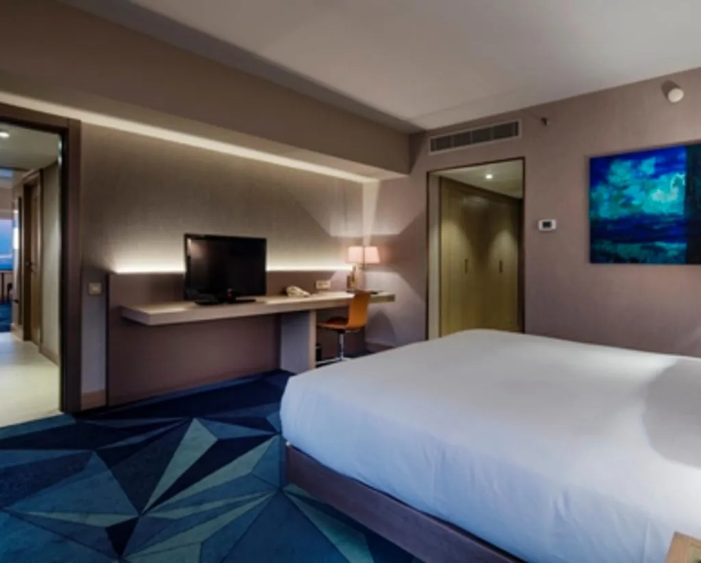 JUNIOR SUITE EXECUTIVE Room, Hilton Izmir, Izmir