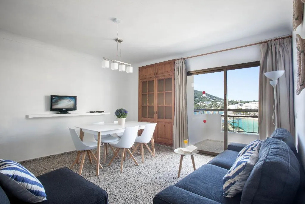 APARTMENT SEA VIEW TWO BEDROOMS Room, Bahia, Ibiza