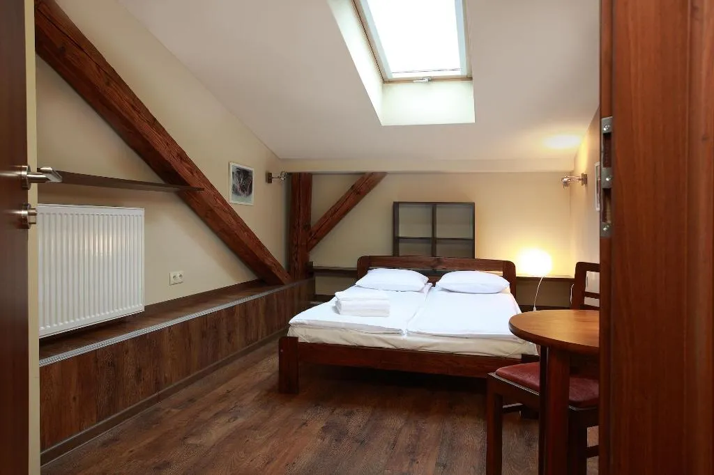 Room, Dom Turysty - Pokoje Goscinne, Krakow