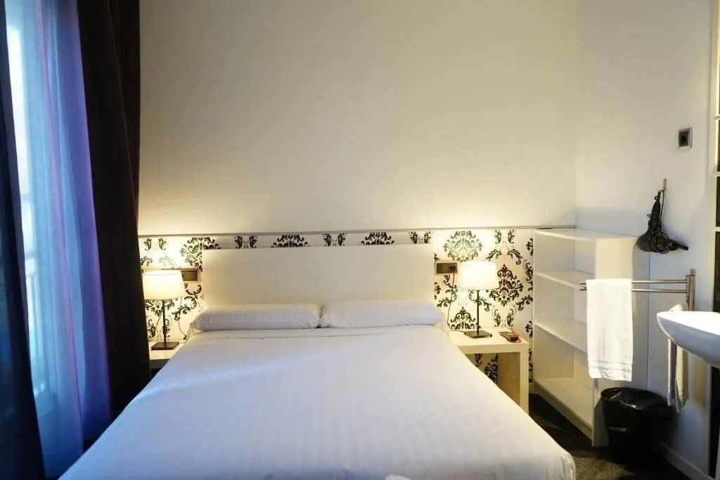 Room, Hostal Q, Barcelona
