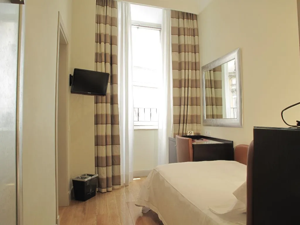 SINGLE STANDARD Room, Albergo Santa Chiara, Rome
