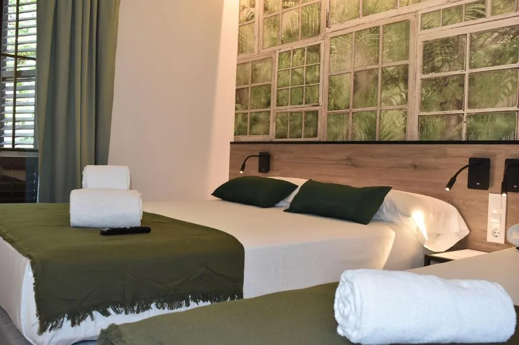 TRIPLE CITY VIEW Room, Casp Green House, Barcelona