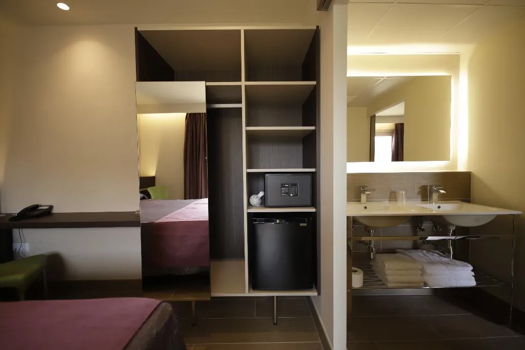 JUNIOR SUITE STANDARD Room, Papi Blau, Costa Brava