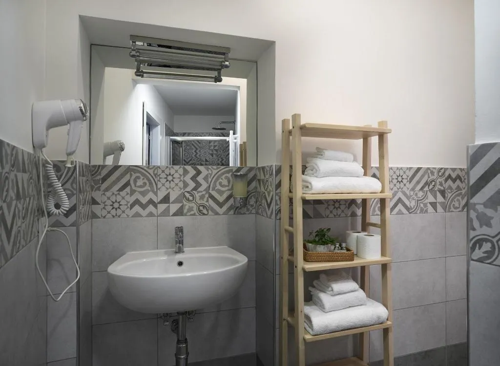 Room, B&B My Way, Florence