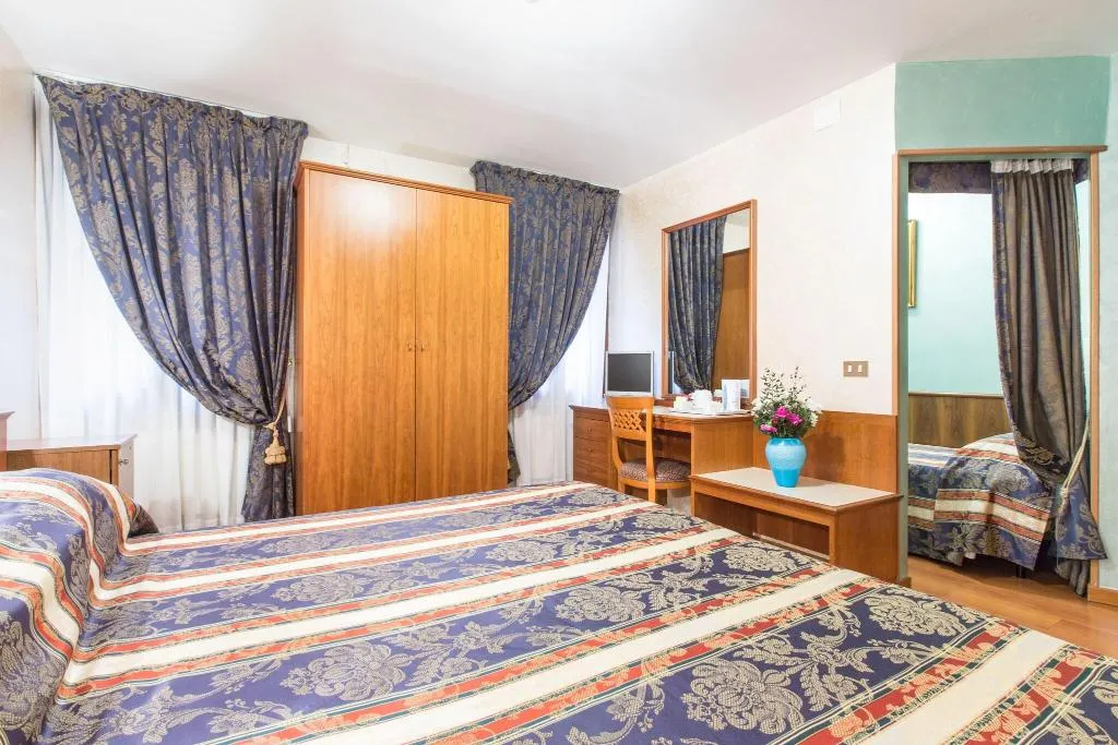 Room, Al Piave, Venice