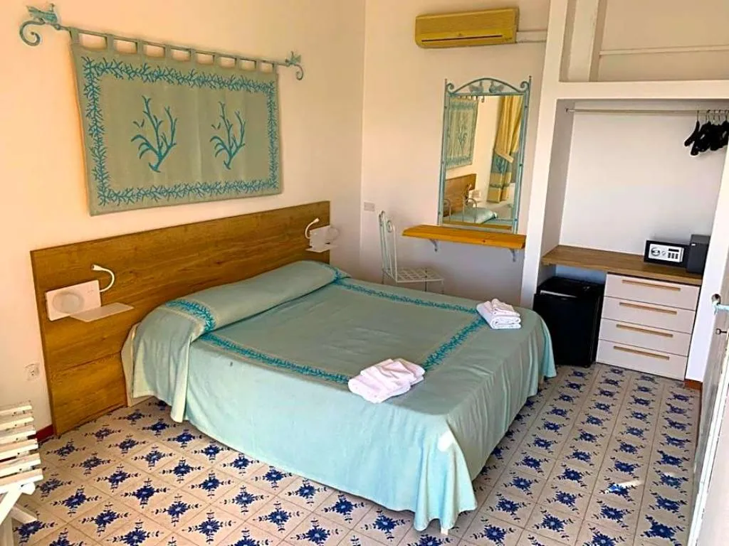 DOUBLE STANDARD Room, Club Esse Shardana, Olbia