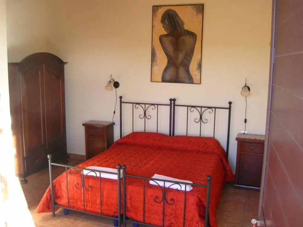 Room, Terra Nostra, Catania