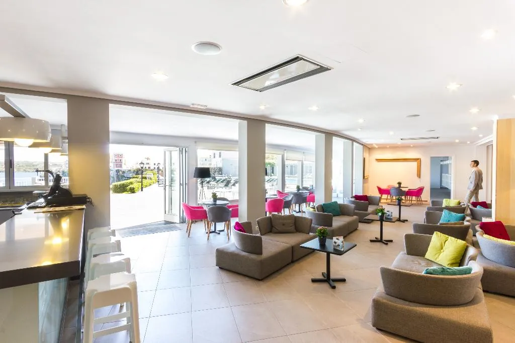 Lobby, ARTIEM Carlos, Menorca