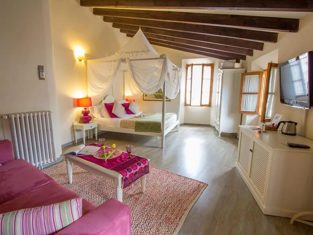 Room, Can Abril, Majorca