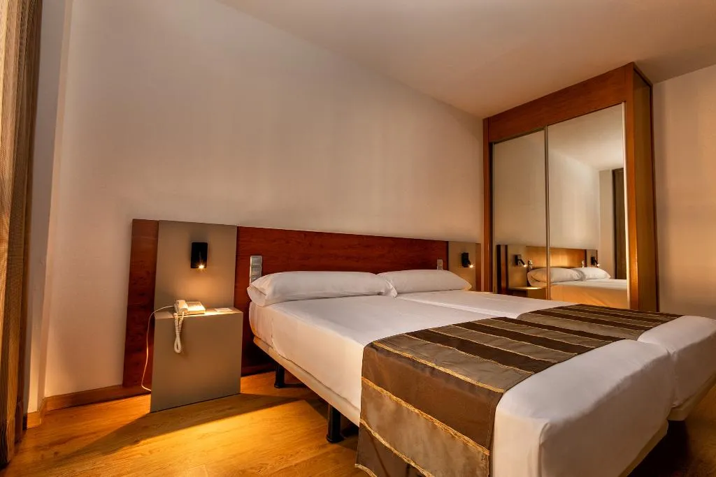 Double or Twin CAPACITY 3 Room, Vertice Indalo Almeria, Costa Almeria