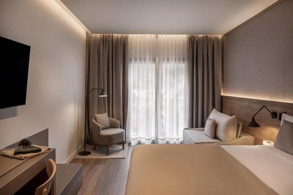 Double or Twin DELUXE CITY VIEW Room, MIM BAQUEIRA Member of Melia Collection, Costa Brava