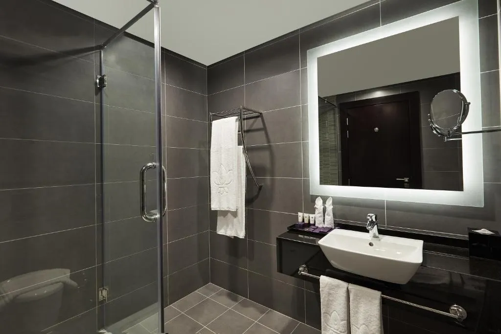 Double or Twin DELUXE Room, Park Regis Business Bay Dubai Hotel, Dubai