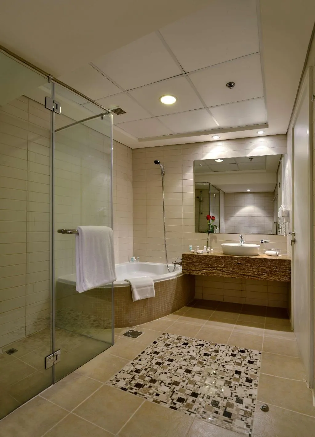 Room, Oaks Liwa Heights Hotel Suites, Dubai